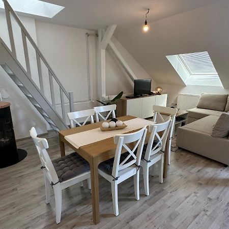Gemuetliche Neurenovierte Dachgeschosswohnung Erfurt Eksteriør bilde
